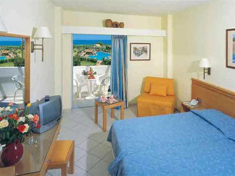 Oasis Beach Hotel - Adults Only Anissaras Eksteriør bilde